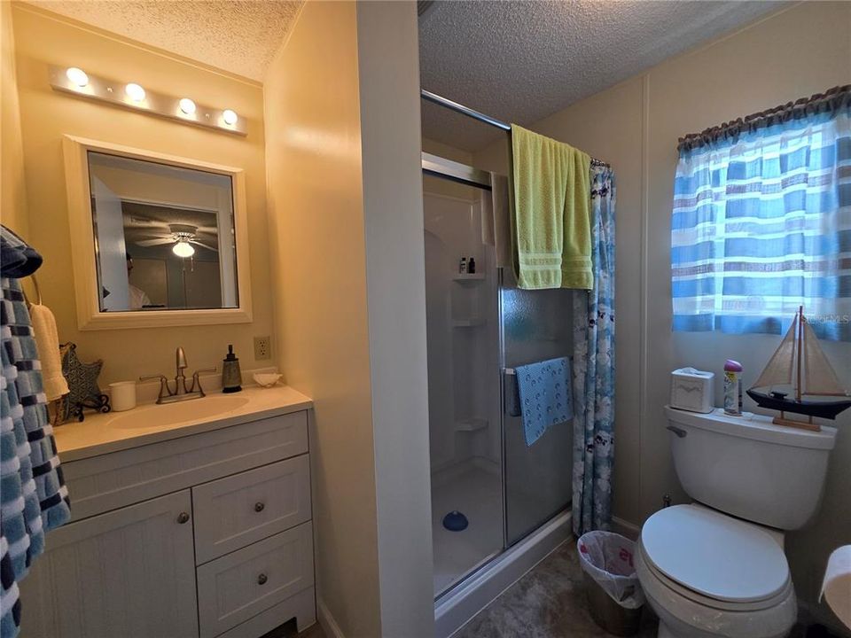 На продажу: $89,900 (2 спален, 2 ванн, 880 Квадратных фут)