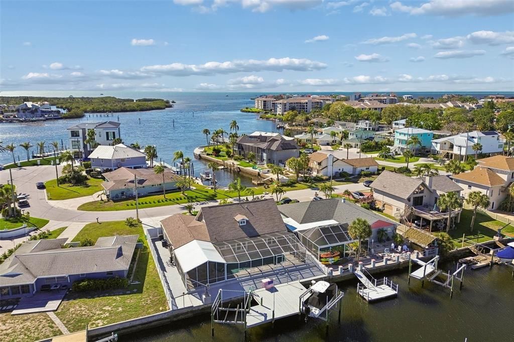 En Venta: $1,200,000 (4 camas, 2 baños, 2429 Pies cuadrados)