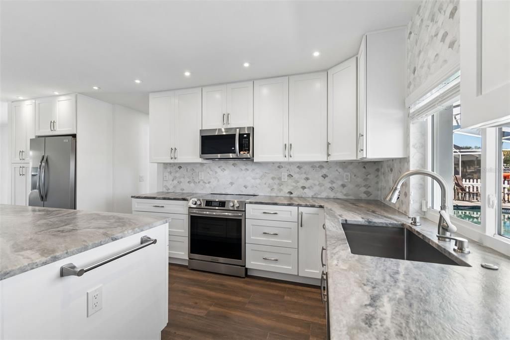 En Venta: $1,200,000 (4 camas, 2 baños, 2429 Pies cuadrados)