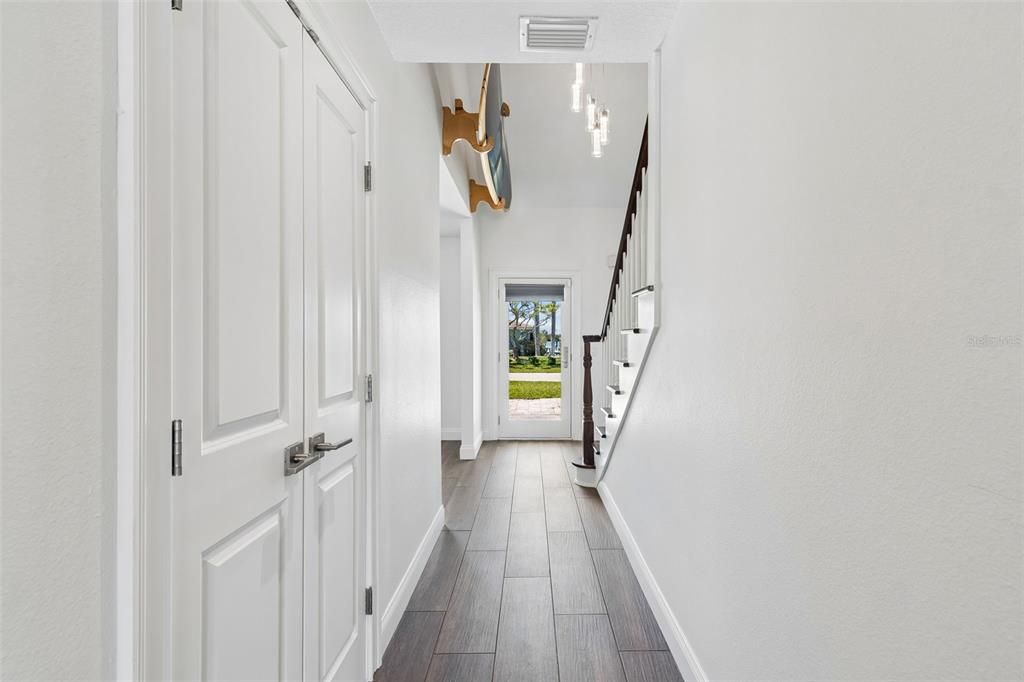 En Venta: $1,200,000 (4 camas, 2 baños, 2429 Pies cuadrados)