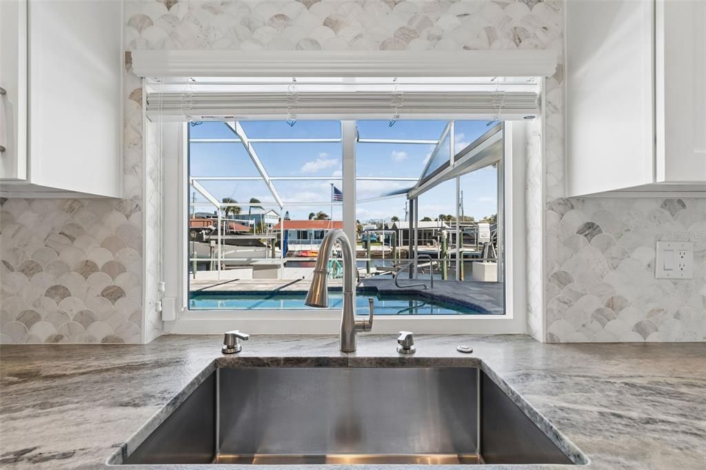 En Venta: $1,200,000 (4 camas, 2 baños, 2429 Pies cuadrados)