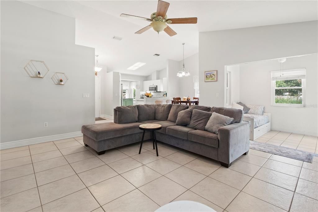 For Sale: $929,000 (3 beds, 2 baths, 1477 Square Feet)