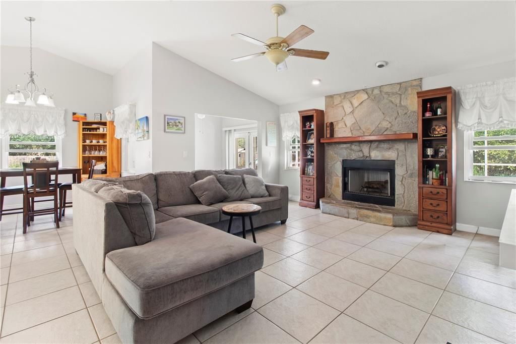 For Sale: $929,000 (3 beds, 2 baths, 1477 Square Feet)