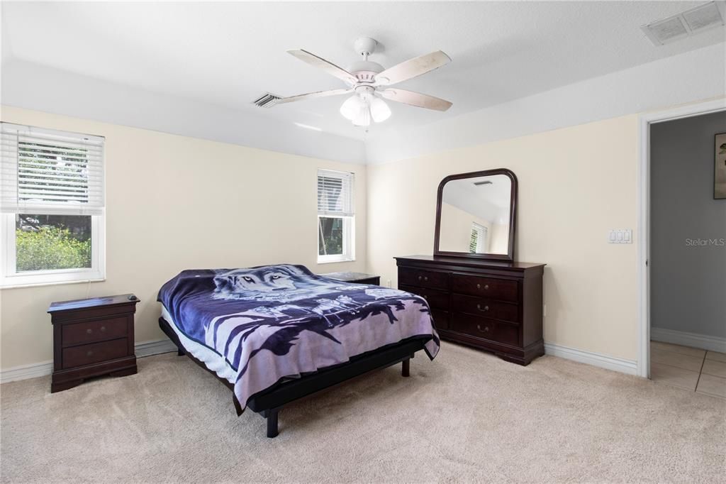 For Sale: $929,000 (3 beds, 2 baths, 1477 Square Feet)