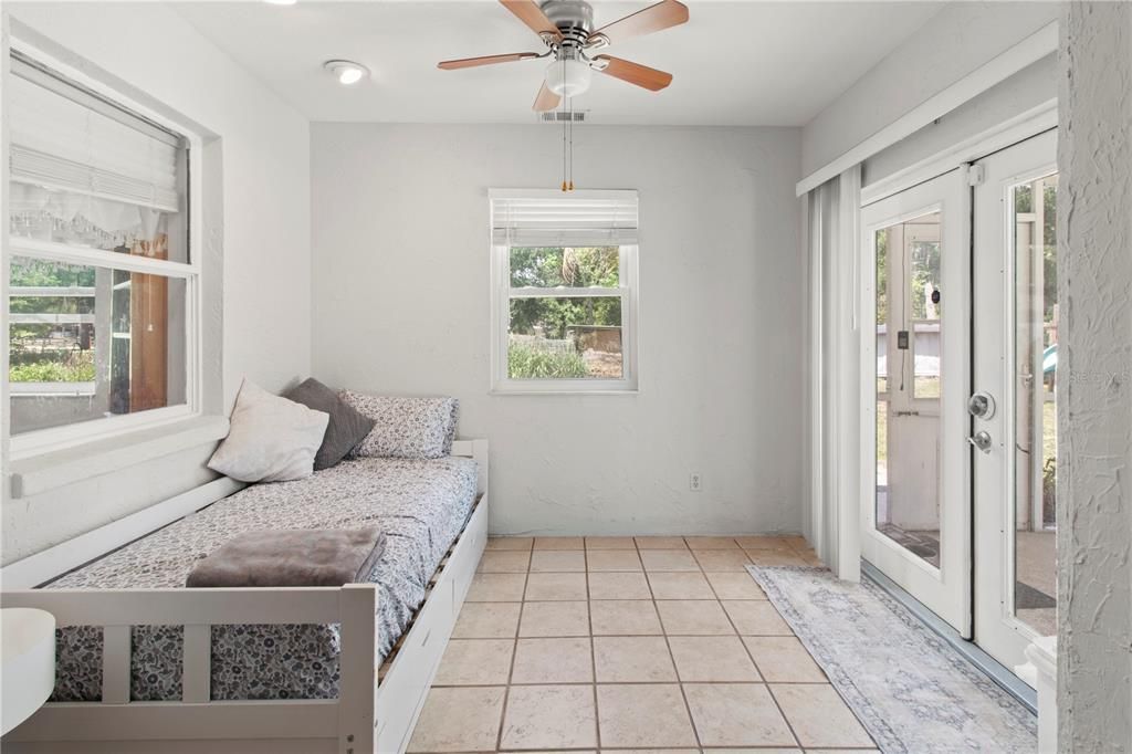 For Sale: $929,000 (3 beds, 2 baths, 1477 Square Feet)