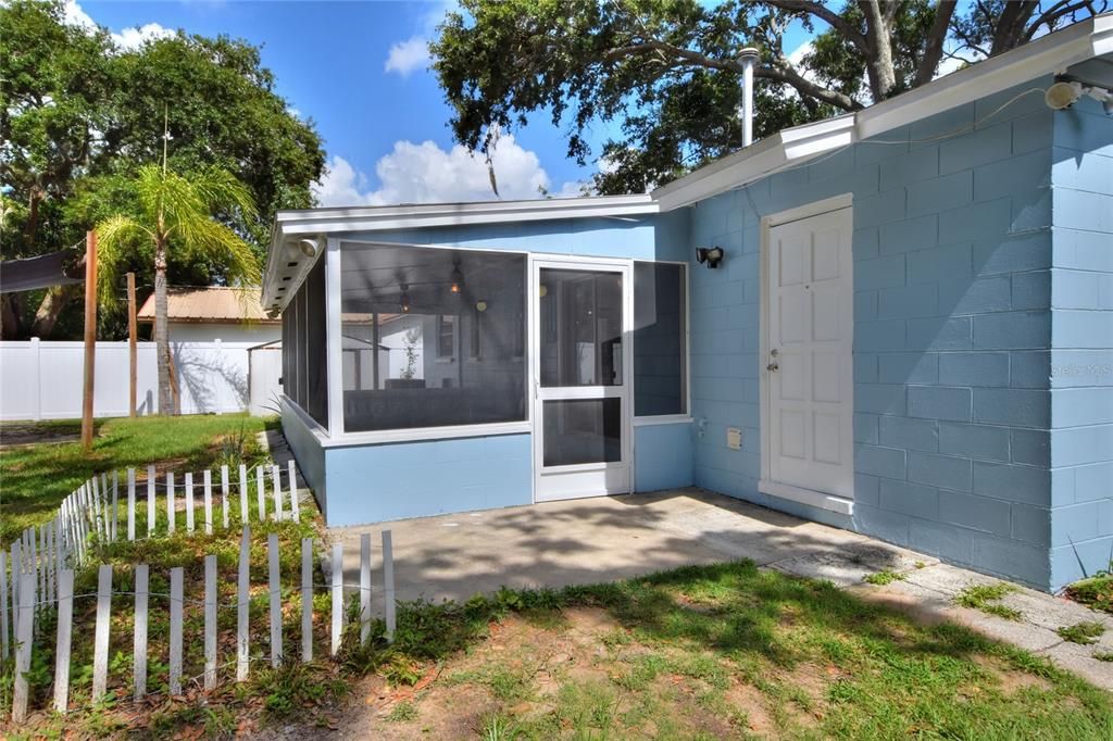 Activo con contrato: $314,000 (3 camas, 2 baños, 1067 Pies cuadrados)