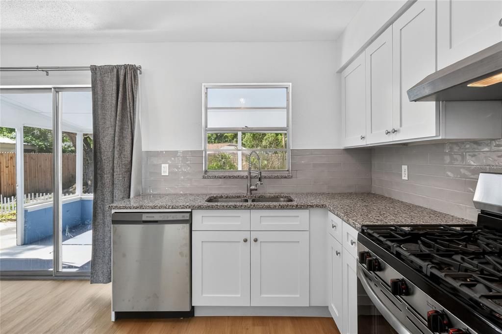 Activo con contrato: $314,000 (3 camas, 2 baños, 1067 Pies cuadrados)