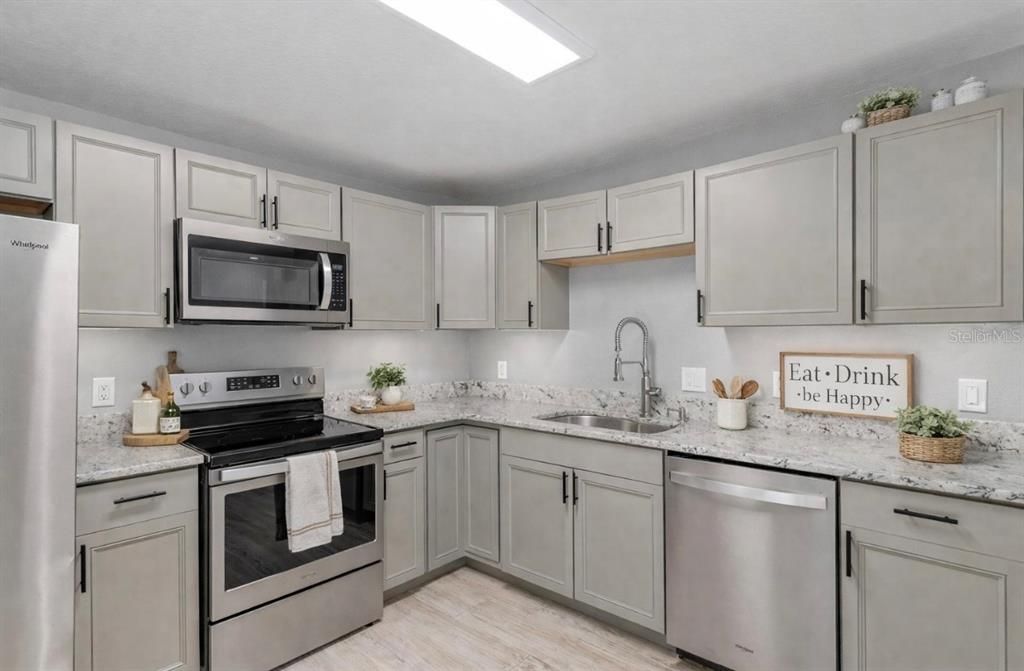 Activo con contrato: $179,900 (2 camas, 2 baños, 1116 Pies cuadrados)