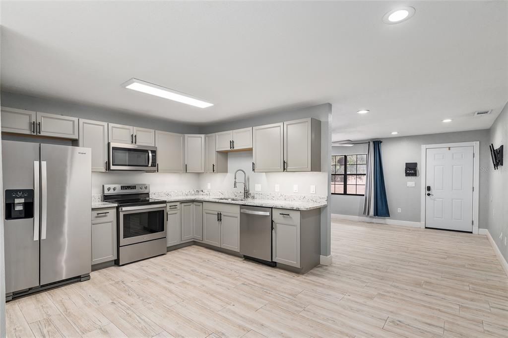 Activo con contrato: $179,900 (2 camas, 2 baños, 1116 Pies cuadrados)