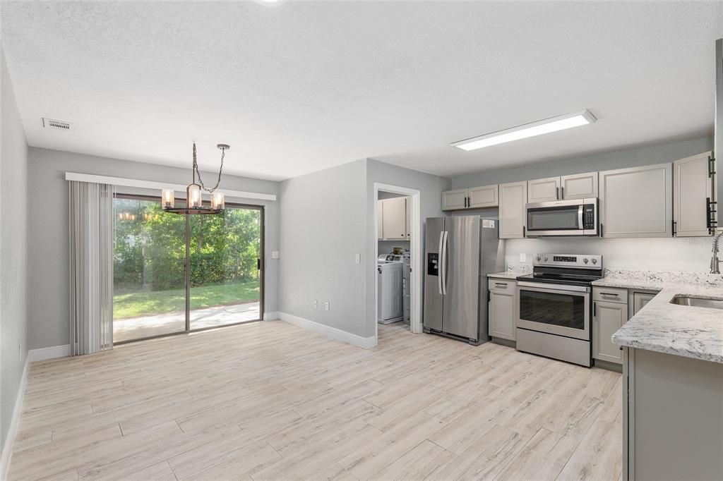 Activo con contrato: $179,900 (2 camas, 2 baños, 1116 Pies cuadrados)