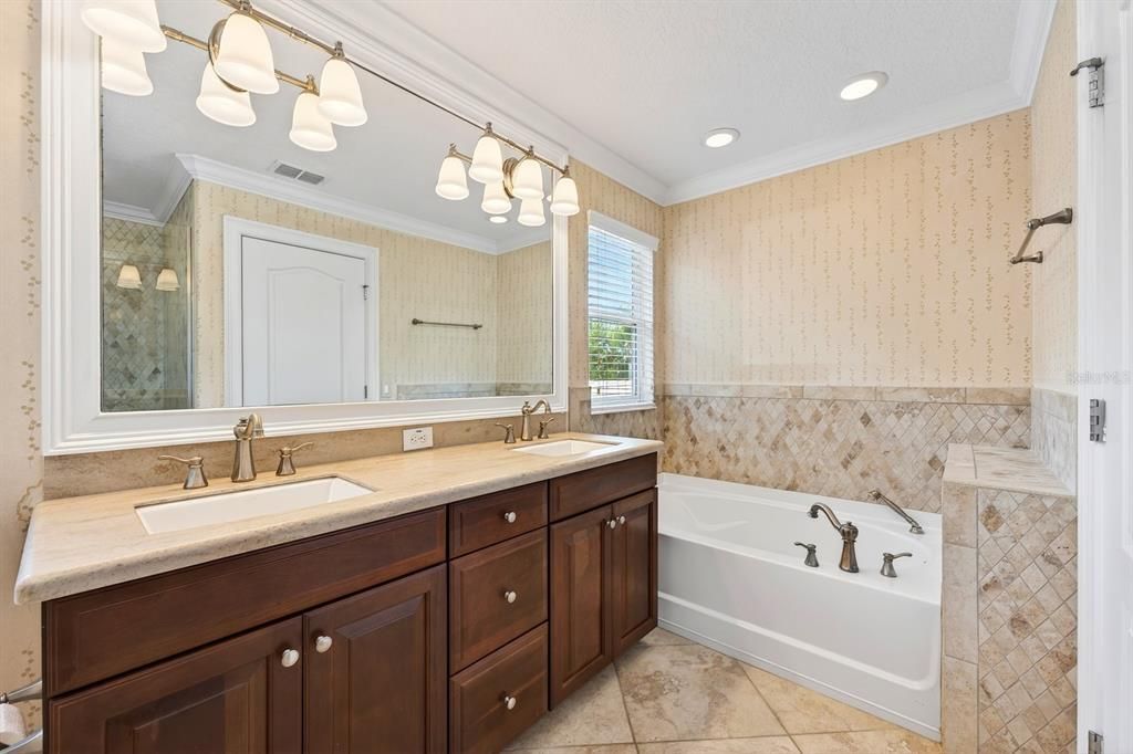 На продажу: $465,000 (3 спален, 2 ванн, 1881 Квадратных фут)