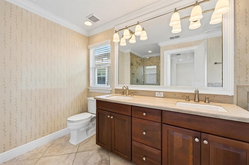 На продажу: $465,000 (3 спален, 2 ванн, 1881 Квадратных фут)