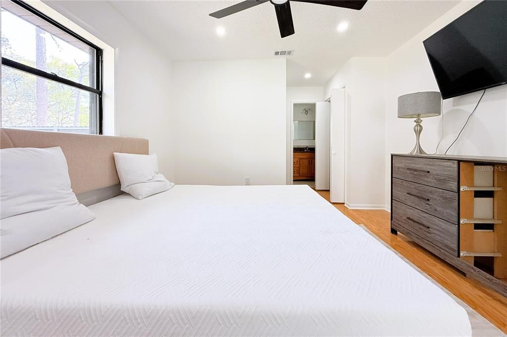 В аренду: $1,795 (2 спален, 2 ванн, 1192 Квадратных фут)
