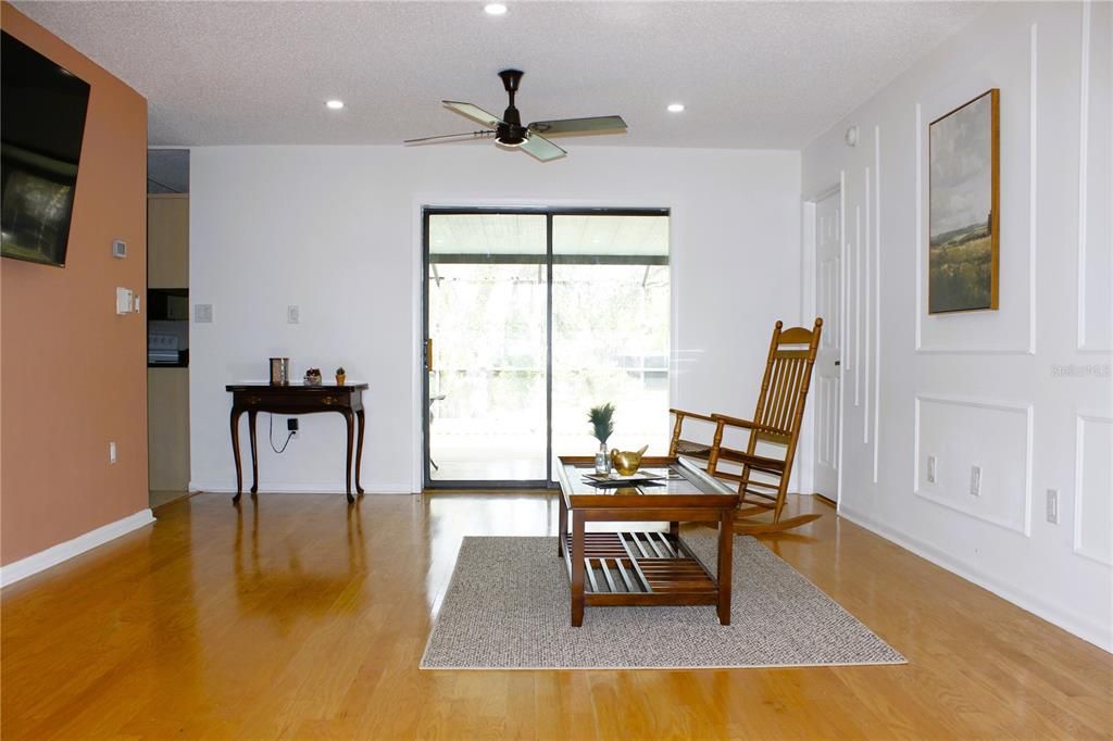 В аренду: $1,795 (2 спален, 2 ванн, 1192 Квадратных фут)