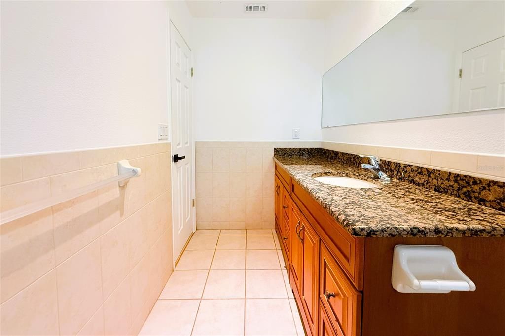 В аренду: $1,795 (2 спален, 2 ванн, 1192 Квадратных фут)