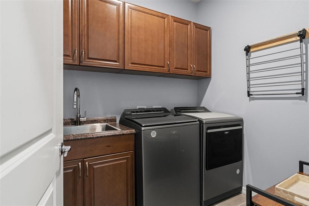 En Venta: $484,990 (4 camas, 2 baños, 2057 Pies cuadrados)