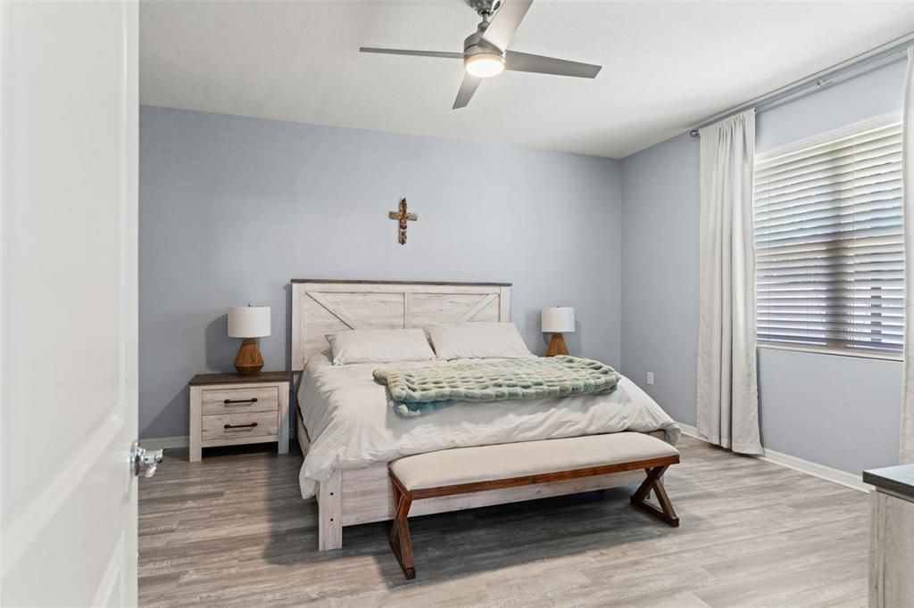 En Venta: $484,990 (4 camas, 2 baños, 2057 Pies cuadrados)