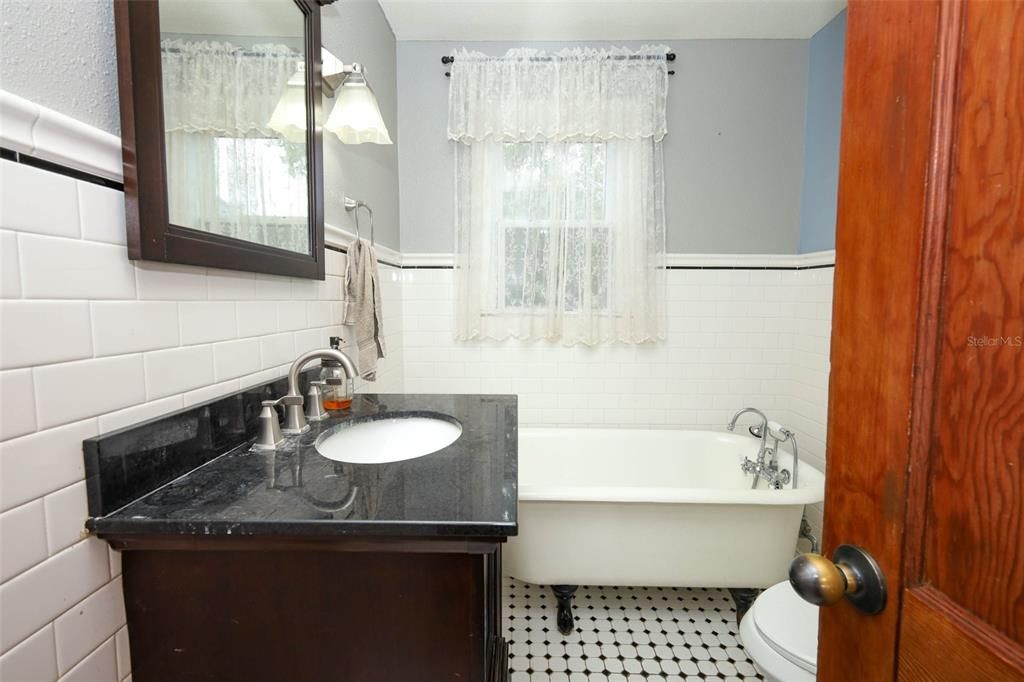 En Venta: $555,000 (3 camas, 2 baños, 2080 Pies cuadrados)