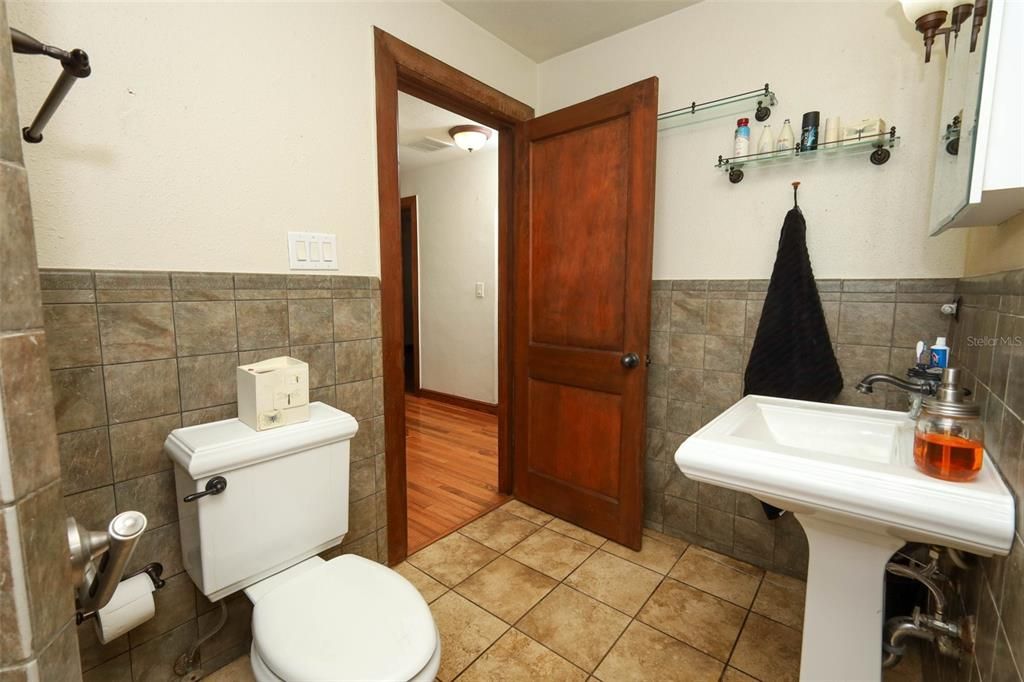 En Venta: $555,000 (3 camas, 2 baños, 2080 Pies cuadrados)