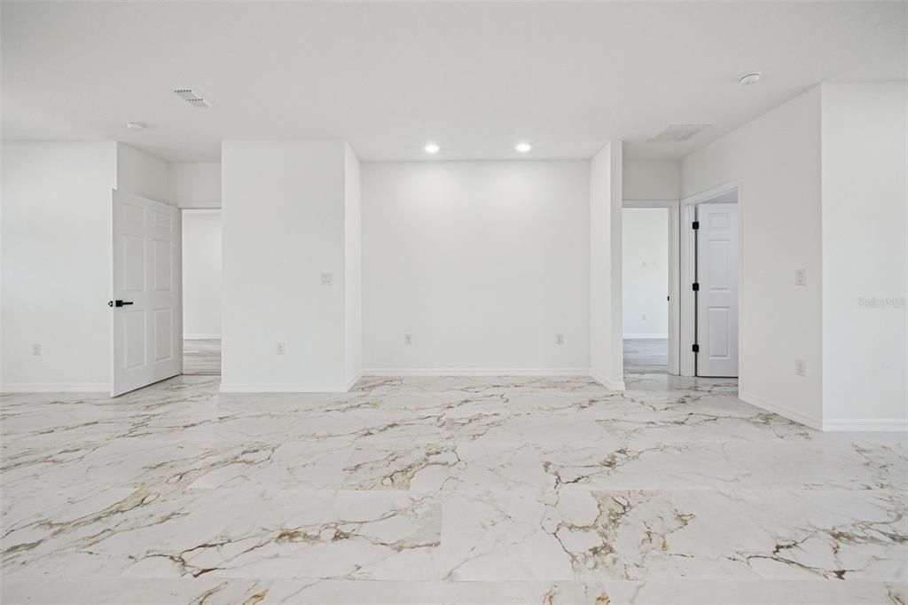 Active With Contract: $305,000 (4 beds, 3 baths, 1931 Square Feet)