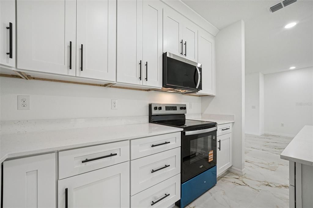 Active With Contract: $305,000 (4 beds, 3 baths, 1931 Square Feet)