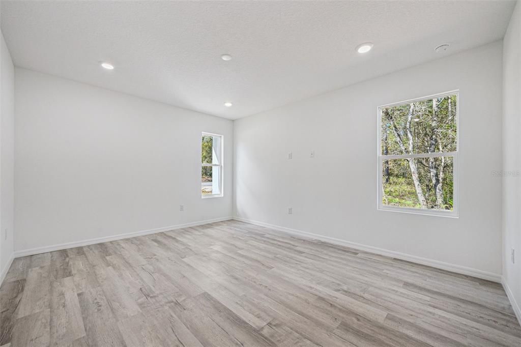 Active With Contract: $305,000 (4 beds, 3 baths, 1931 Square Feet)