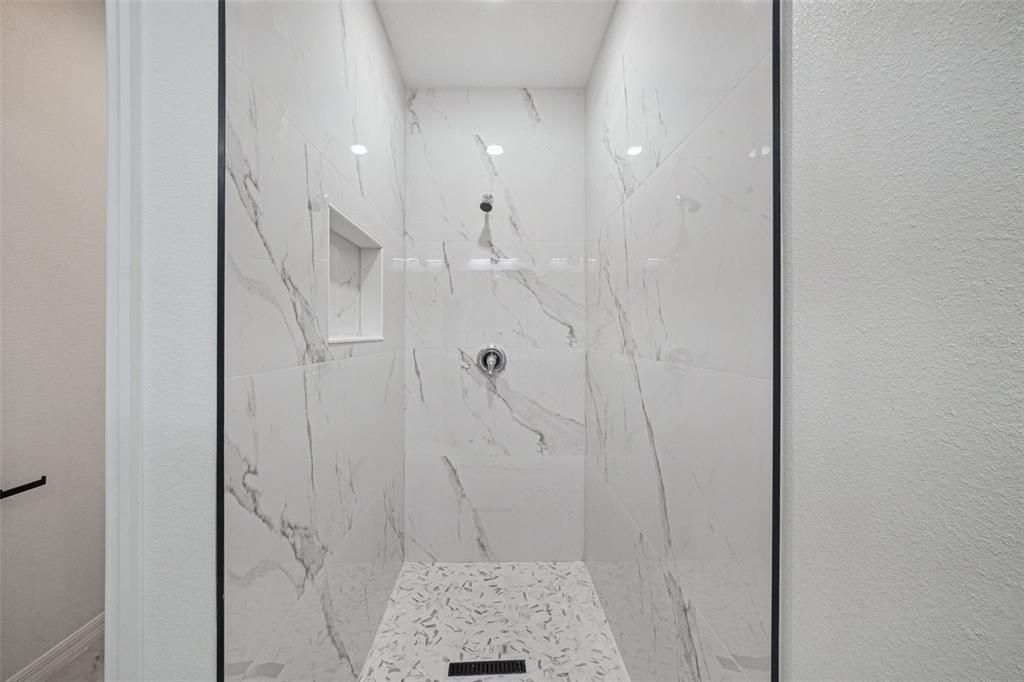 Active With Contract: $305,000 (4 beds, 3 baths, 1931 Square Feet)