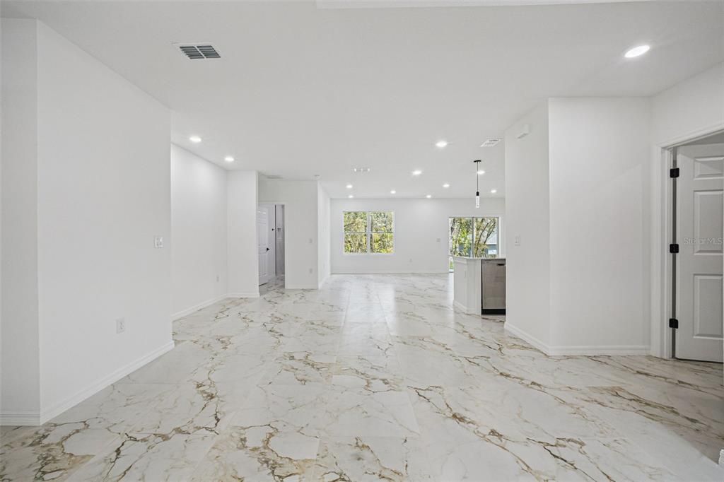 Active With Contract: $305,000 (4 beds, 3 baths, 1931 Square Feet)