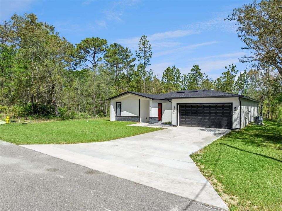 Active With Contract: $305,000 (4 beds, 3 baths, 1931 Square Feet)