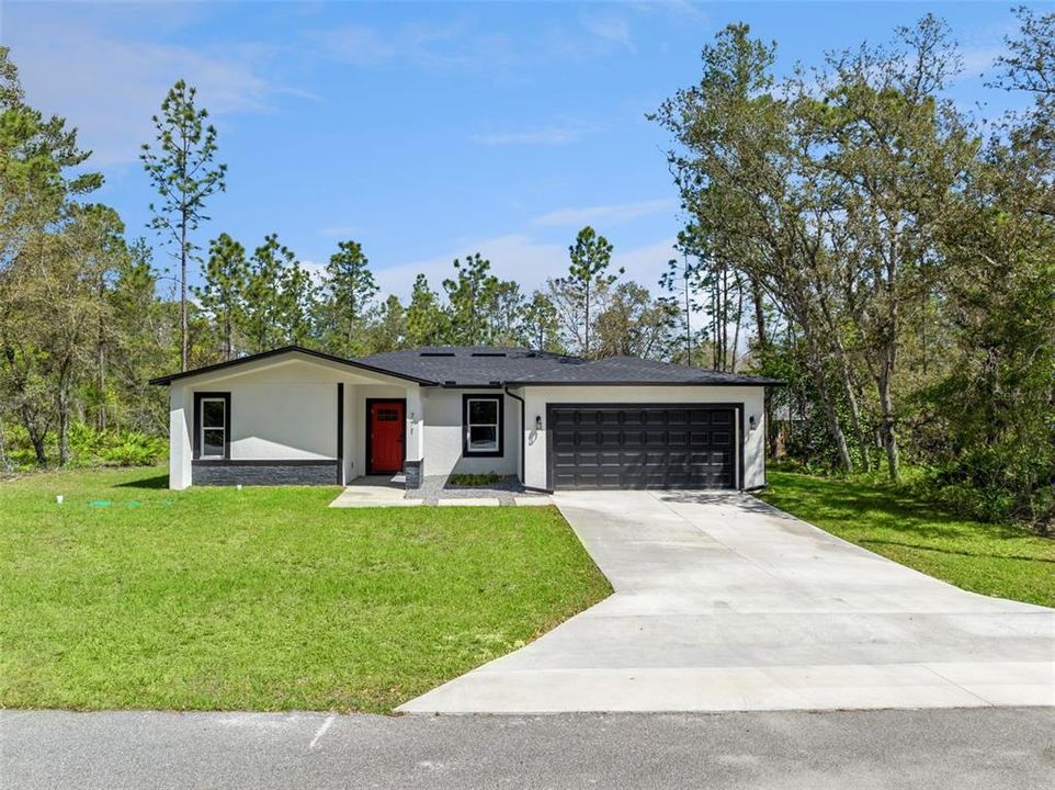 Active With Contract: $305,000 (4 beds, 3 baths, 1931 Square Feet)