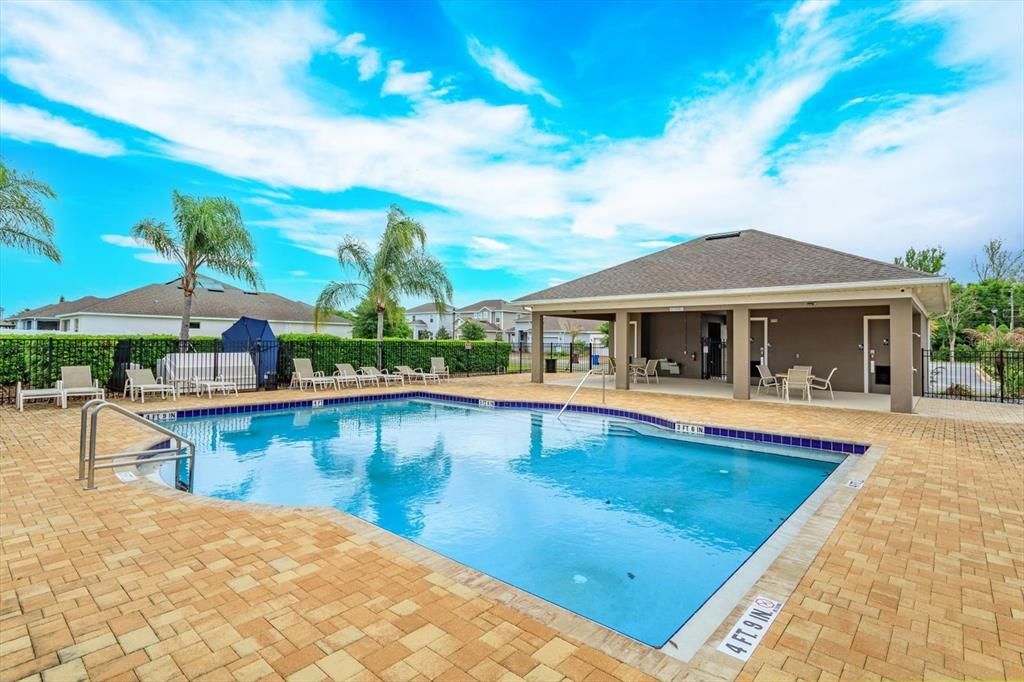 En Venta: $445,000 (4 camas, 2 baños, 2485 Pies cuadrados)