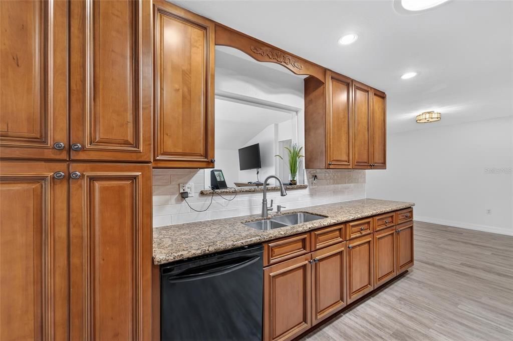 En Venta: $416,900 (2 camas, 2 baños, 1852 Pies cuadrados)