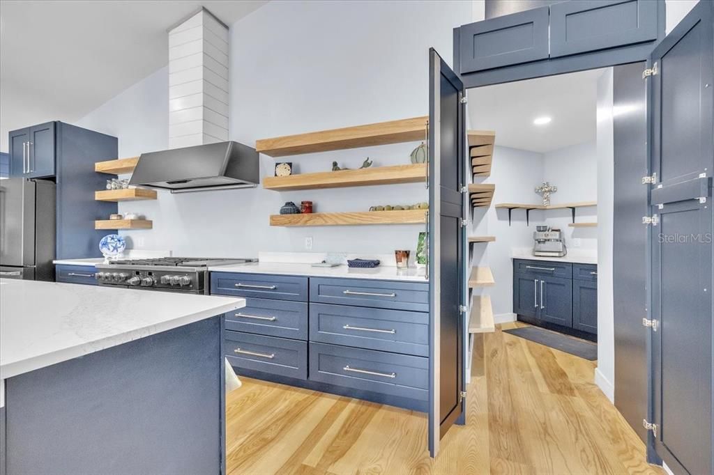 En Venta: $849,000 (4 camas, 4 baños, 2402 Pies cuadrados)