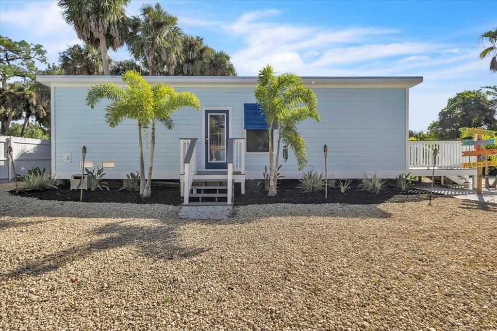 For Sale: $799,000 (4 beds, 4 baths, 2402 Square Feet)