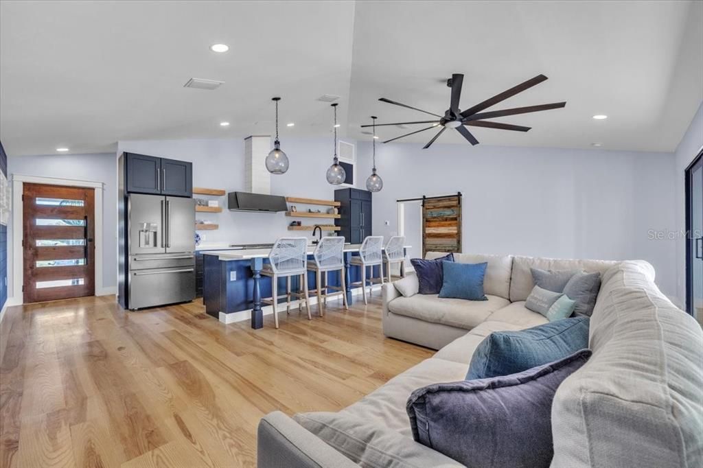 En Venta: $849,000 (4 camas, 4 baños, 2402 Pies cuadrados)