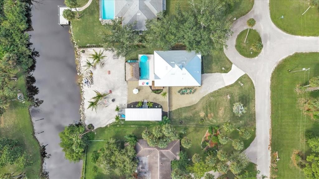For Sale: $799,000 (4 beds, 4 baths, 2402 Square Feet)