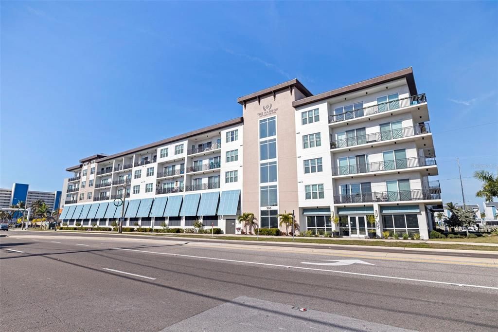 For Sale: $989,000 (2 beds, 2 baths, 1600 Square Feet)