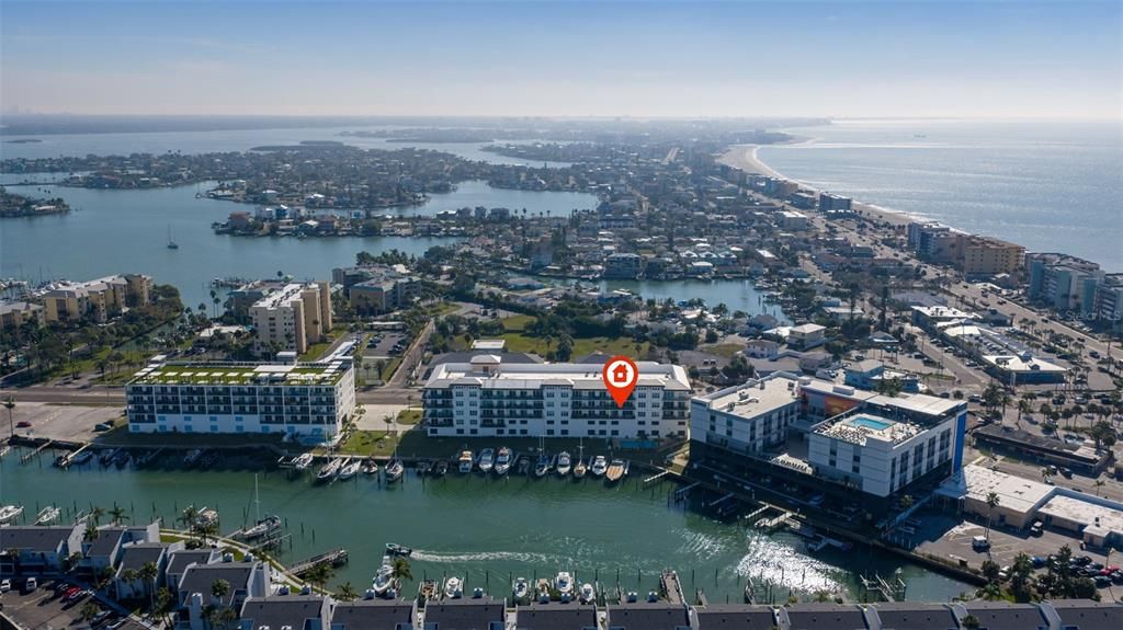 For Sale: $989,000 (2 beds, 2 baths, 1600 Square Feet)