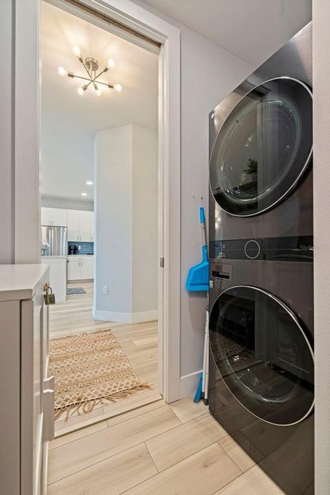 For Sale: $989,000 (2 beds, 2 baths, 1600 Square Feet)