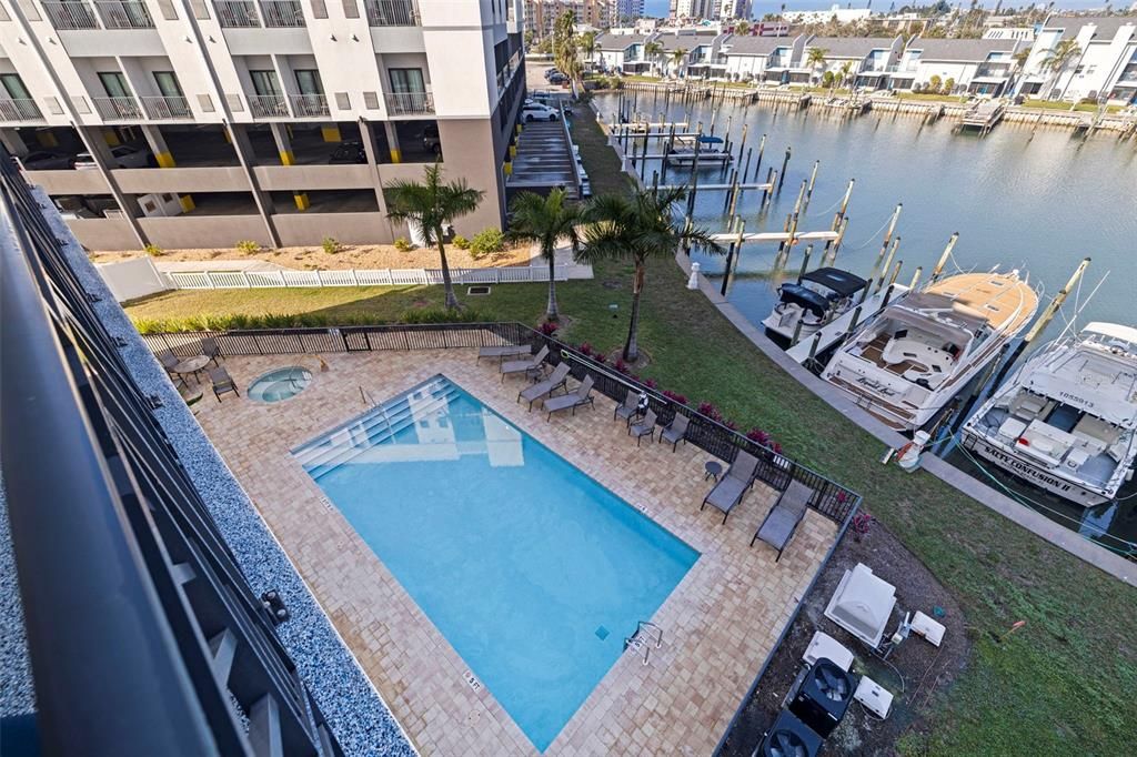 For Sale: $989,000 (2 beds, 2 baths, 1600 Square Feet)