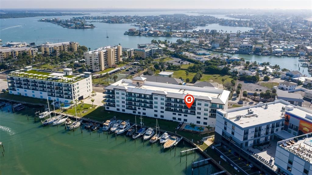 For Sale: $989,000 (2 beds, 2 baths, 1600 Square Feet)