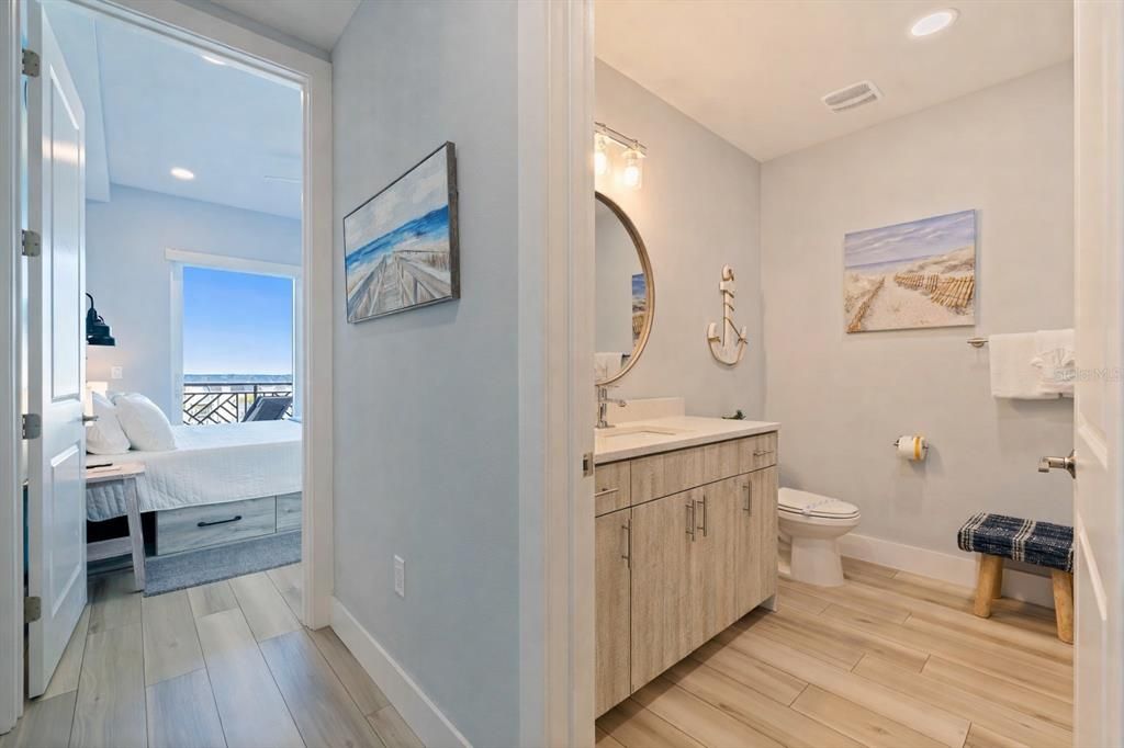 For Sale: $989,000 (2 beds, 2 baths, 1600 Square Feet)