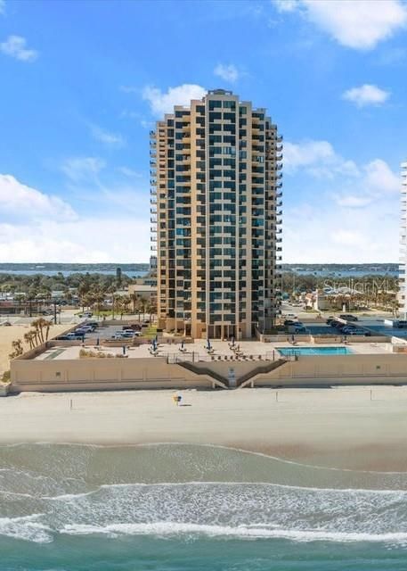 На продажу: $349,900 (2 спален, 2 ванн, 1058 Квадратных фут)