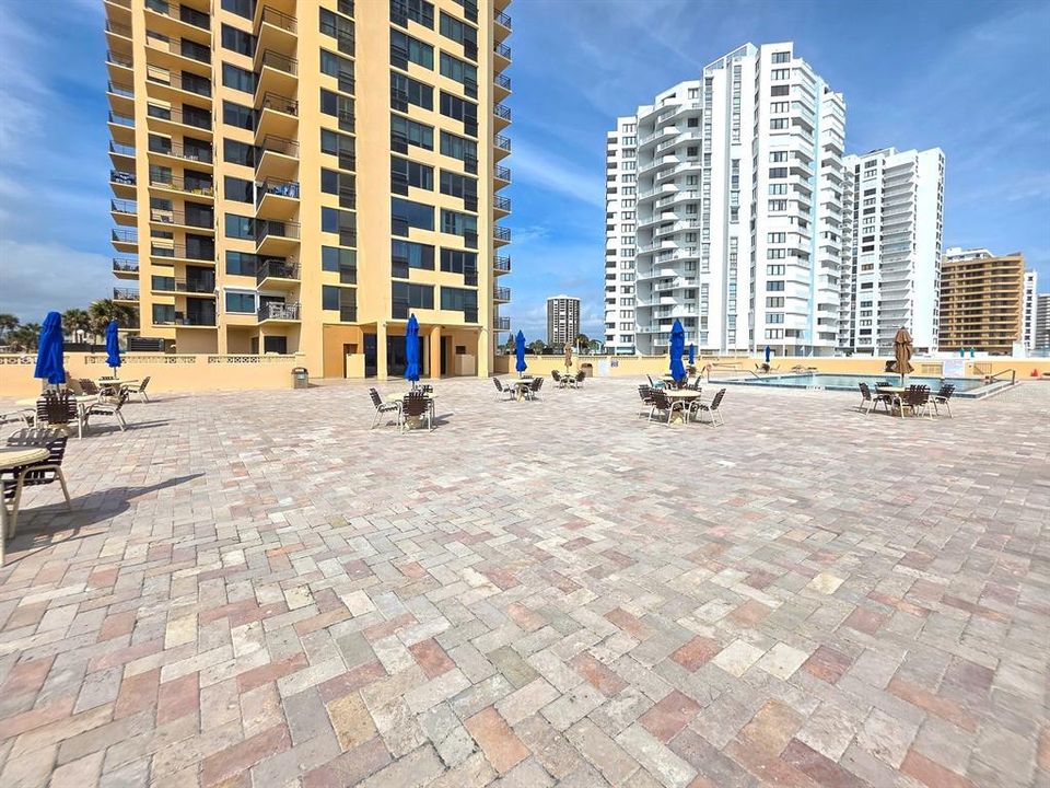 На продажу: $349,900 (2 спален, 2 ванн, 1058 Квадратных фут)