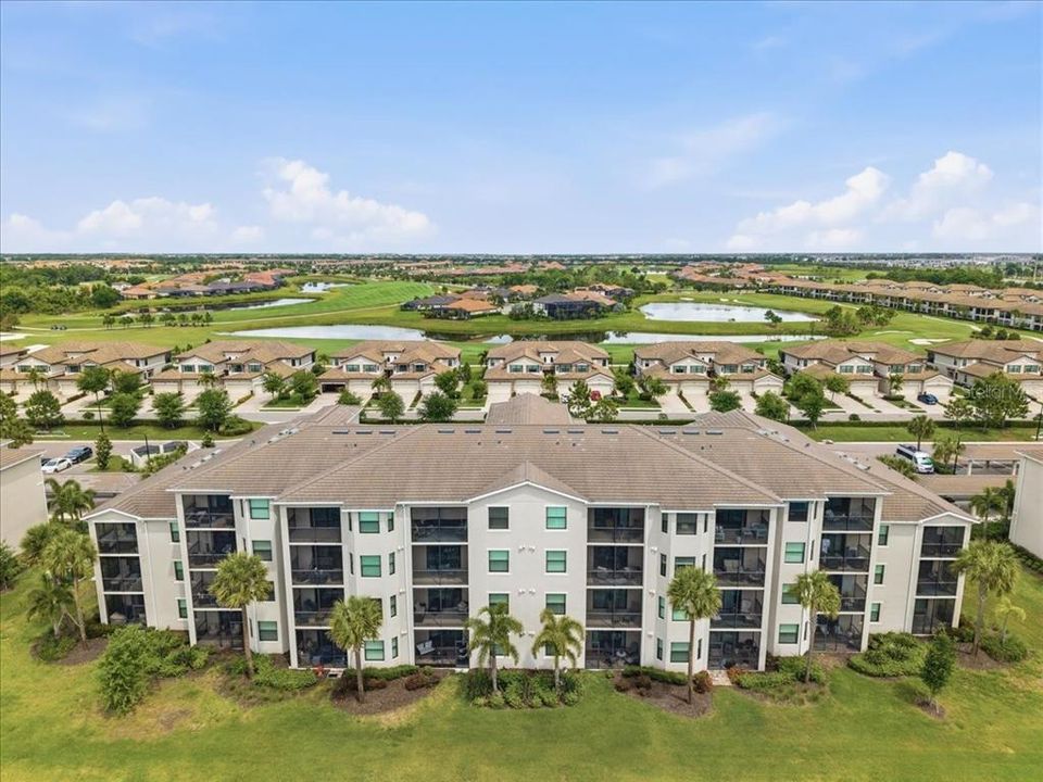 Active With Contract: $279,000 (2 beds, 2 baths, 1121 Square Feet)