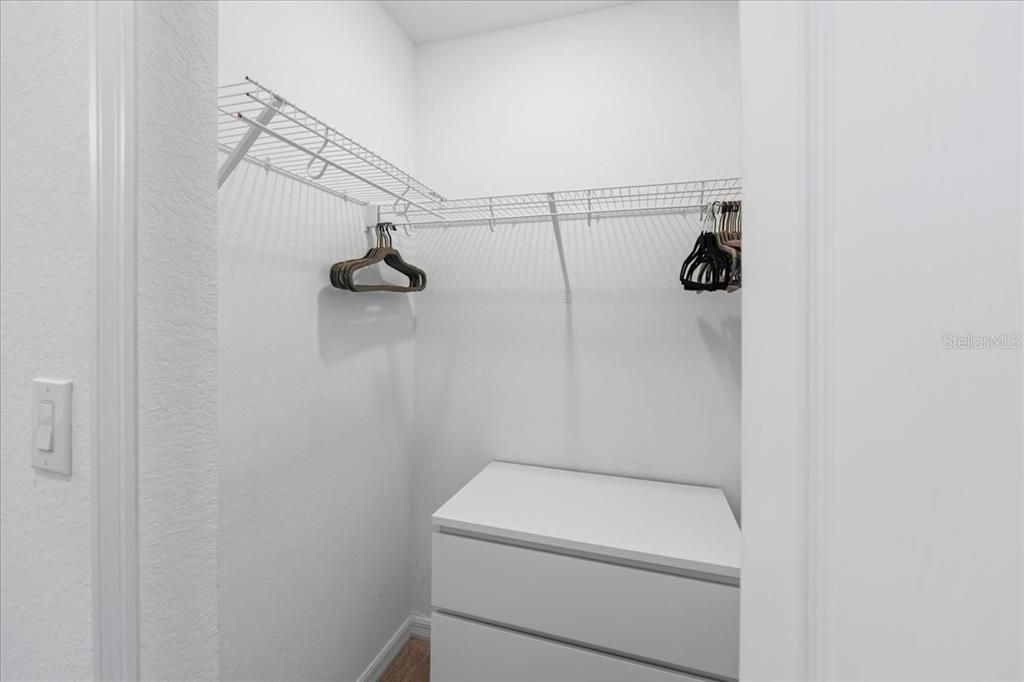 Active With Contract: $279,000 (2 beds, 2 baths, 1121 Square Feet)