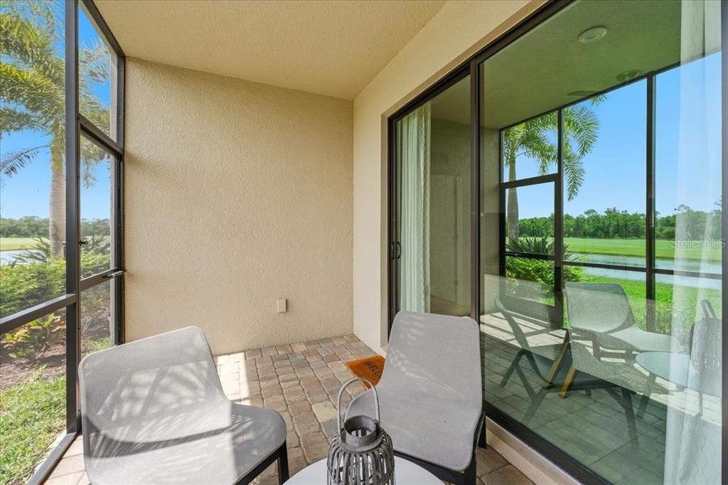 Active With Contract: $279,000 (2 beds, 2 baths, 1121 Square Feet)