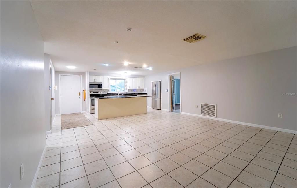 For Rent: $1,800 (3 beds, 2 baths, 1344 Square Feet)
