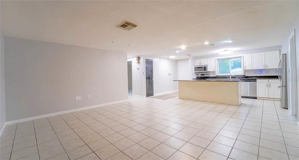 For Rent: $1,800 (3 beds, 2 baths, 1344 Square Feet)