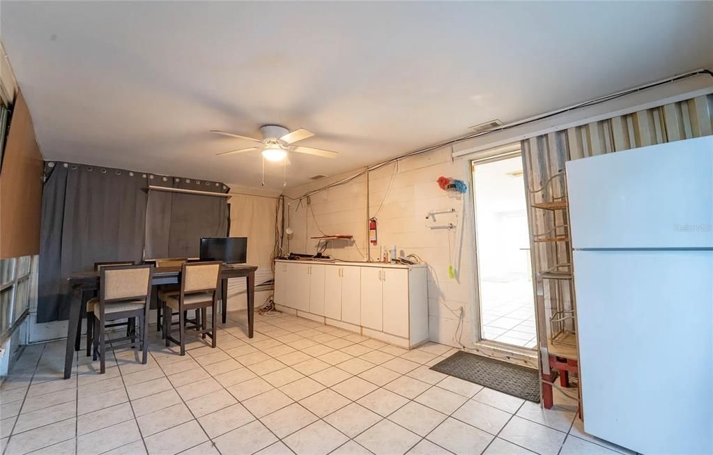 For Rent: $1,800 (3 beds, 2 baths, 1344 Square Feet)